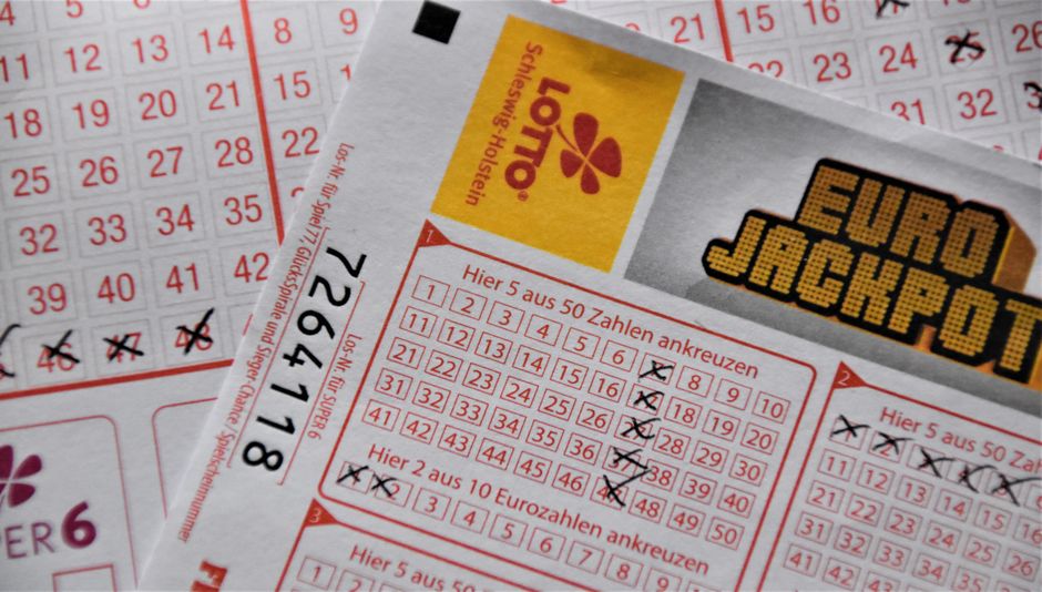 lottery jackpot sign billboard numbers