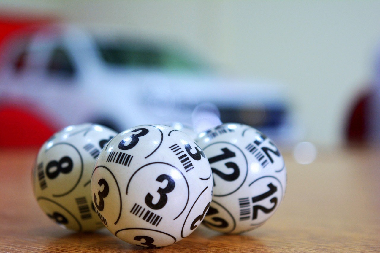 UK Lotto lottery balls numbers draw machine colorful